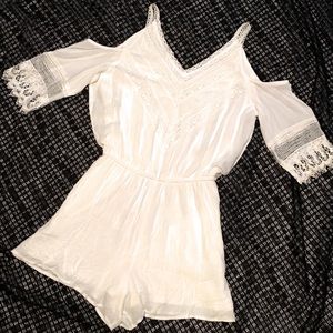 Maurice’s off the shoulder romper Sz S